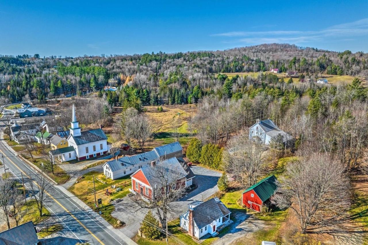 Charming Farmhouse Walk To Village And Trails! Burke Exterior photo
