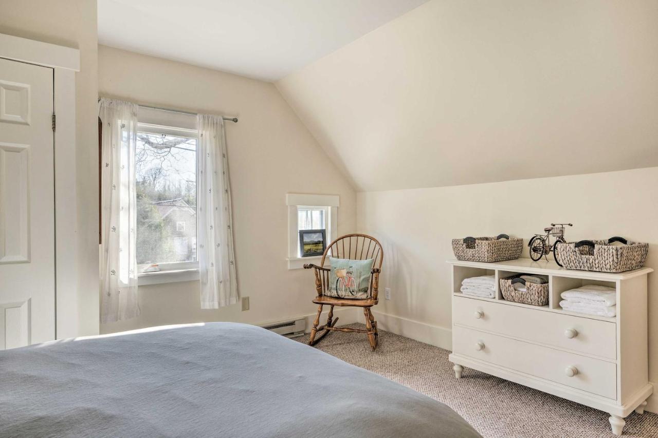 Charming Farmhouse Walk To Village And Trails! Burke Exterior photo